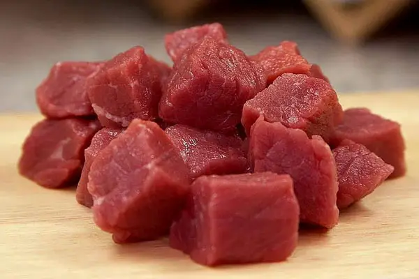 can dogs eat raw meat